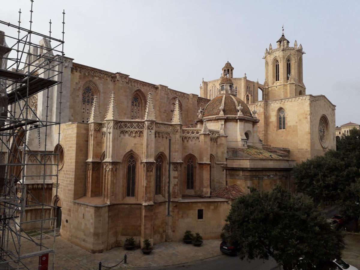Tarragona Apartments Экстерьер фото