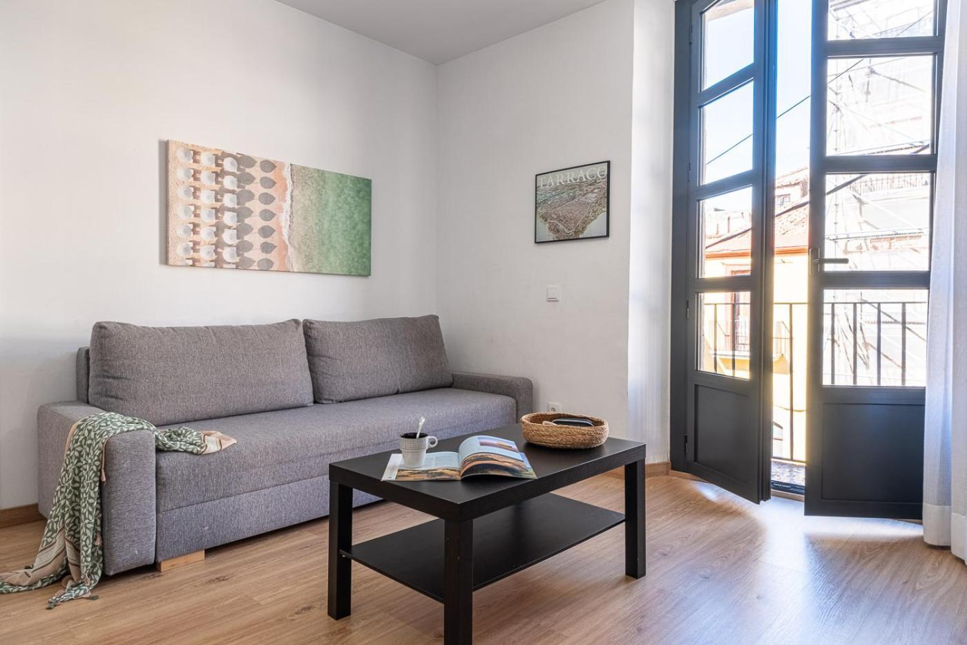 Tarragona Apartments Экстерьер фото