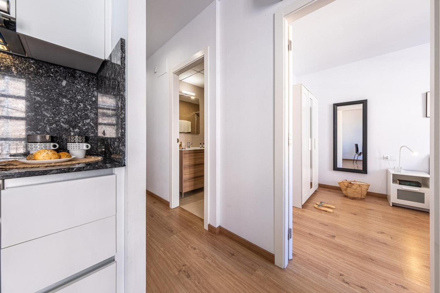 Tarragona Apartments Экстерьер фото