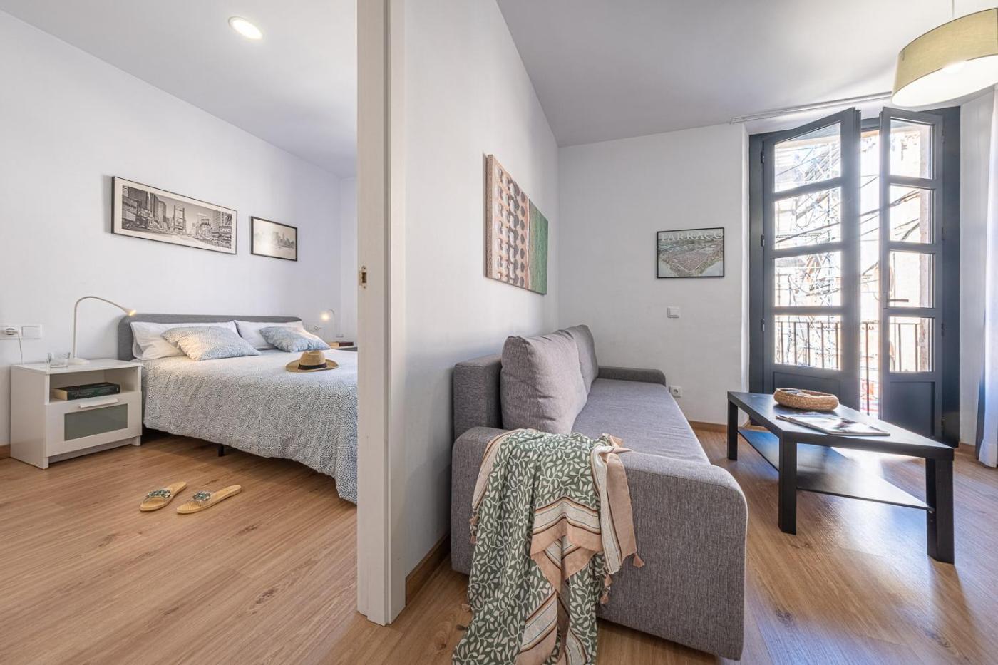 Tarragona Apartments Экстерьер фото