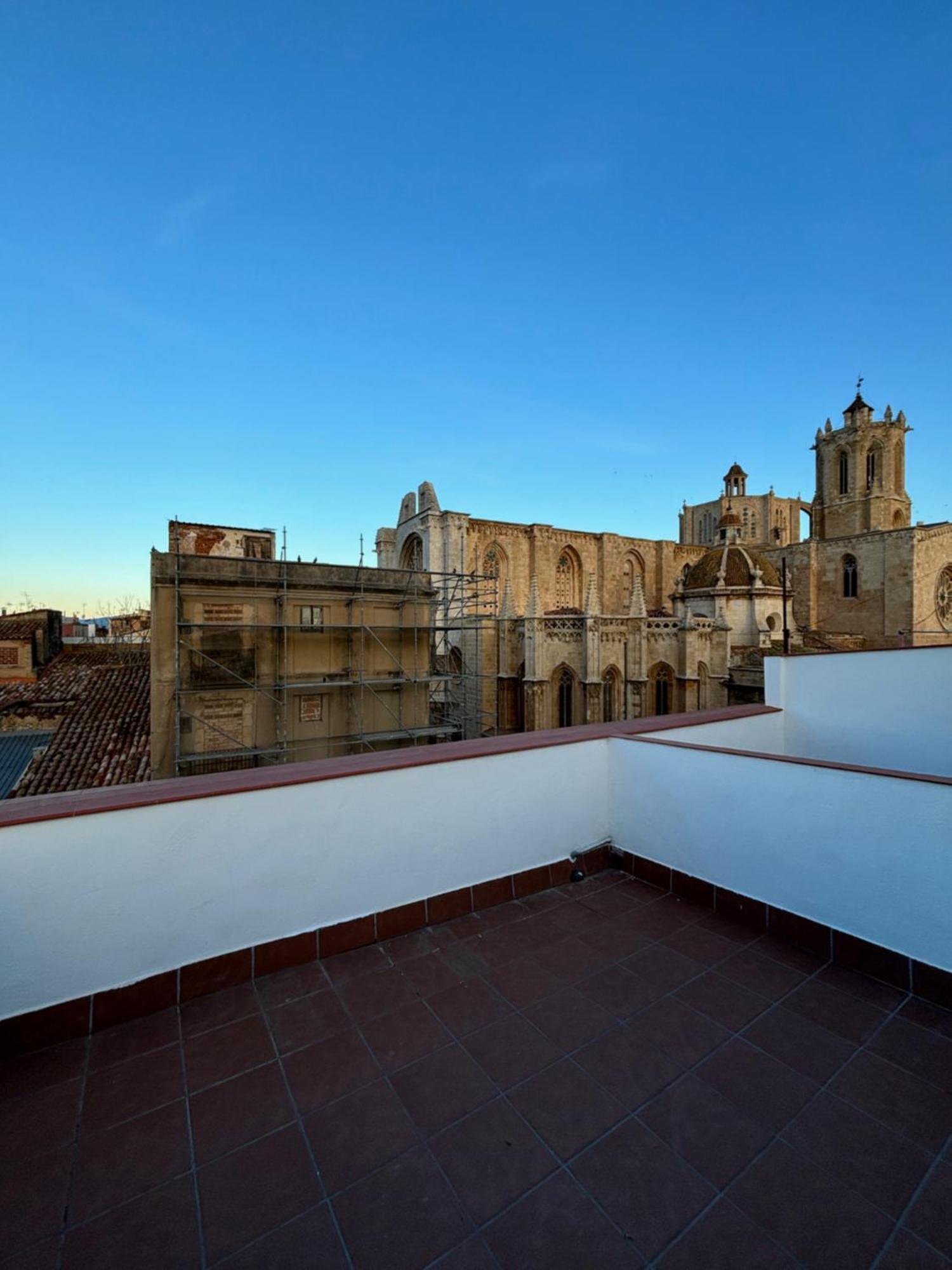 Tarragona Apartments Экстерьер фото